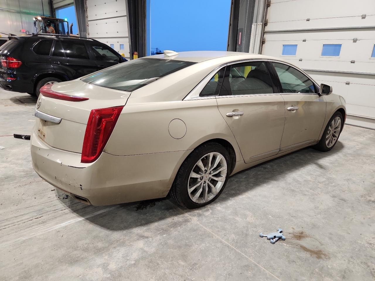 CADILLAC XTS LUXURY COLLECTION