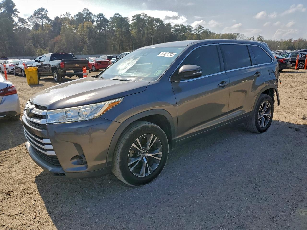 TOYOTA HIGHLANDER LE