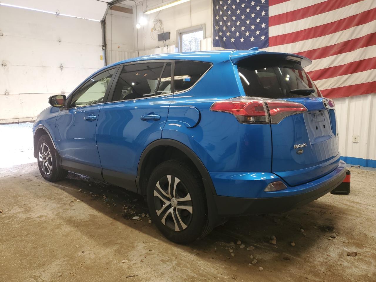 TOYOTA RAV4 LE