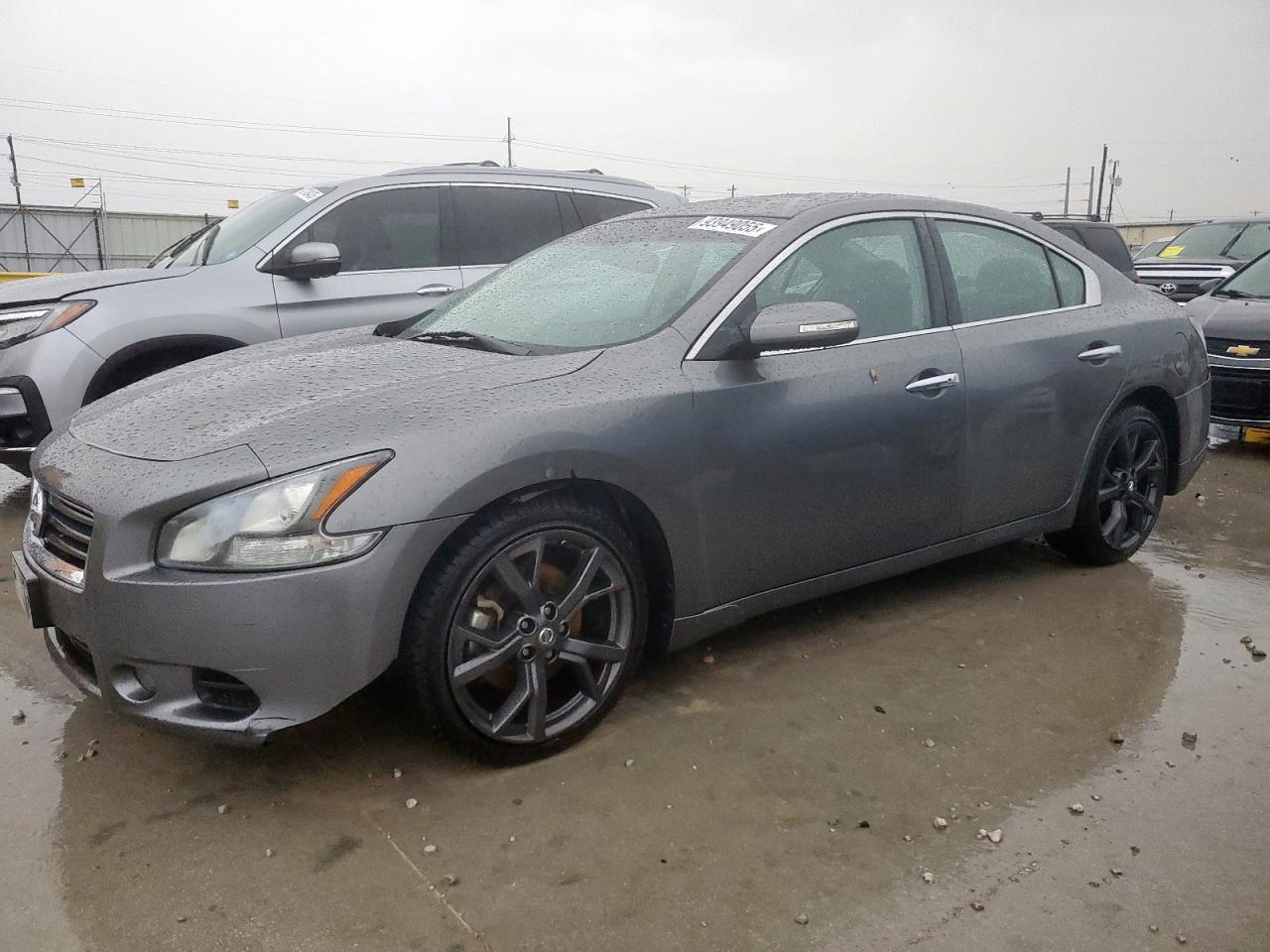 NISSAN MAXIMA S