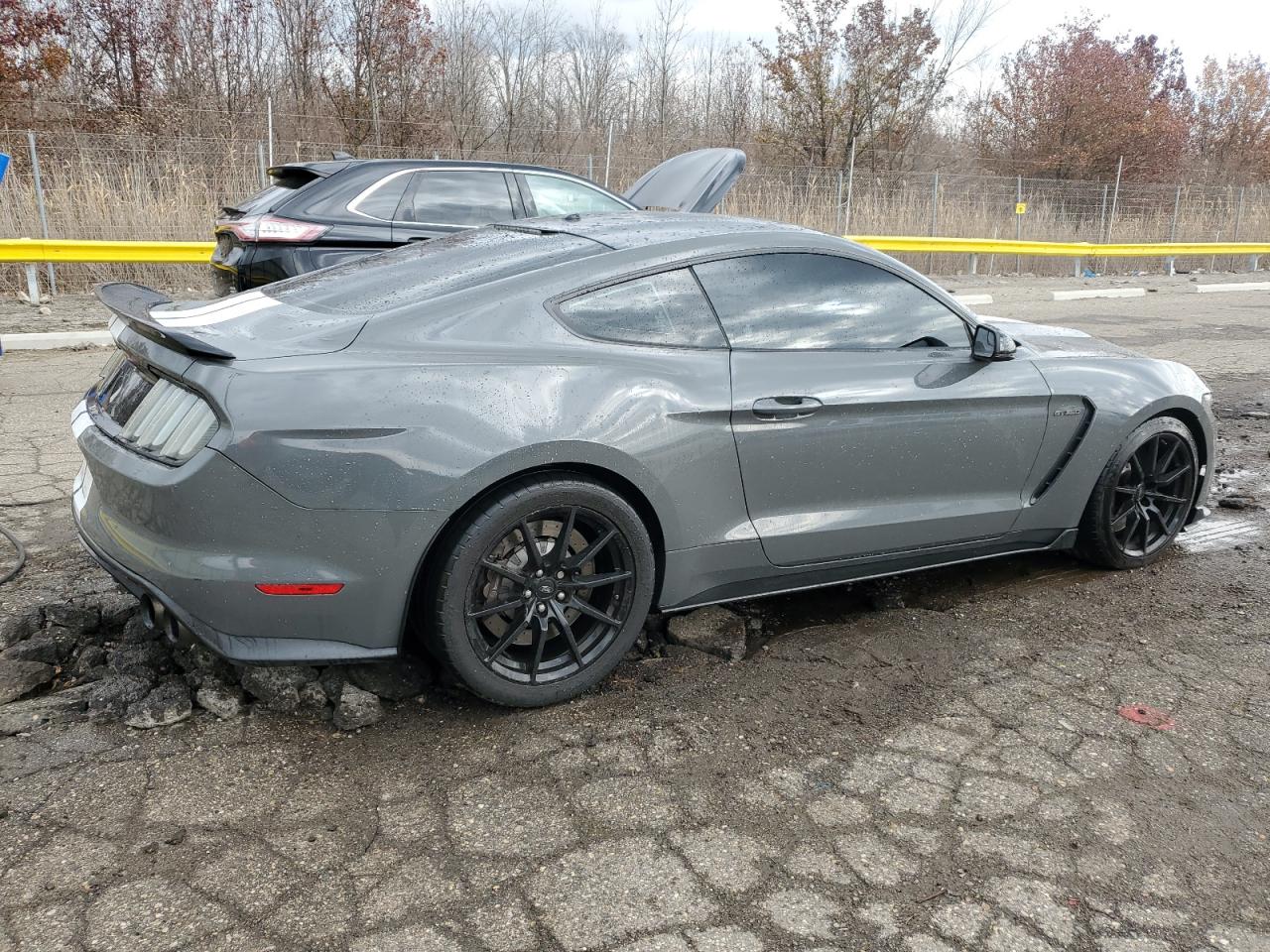 FORD MUSTANG SHELBY GT350