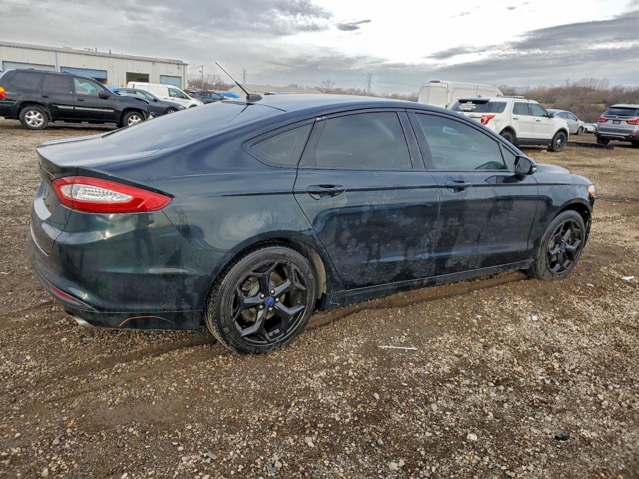 FORD FUSION SE