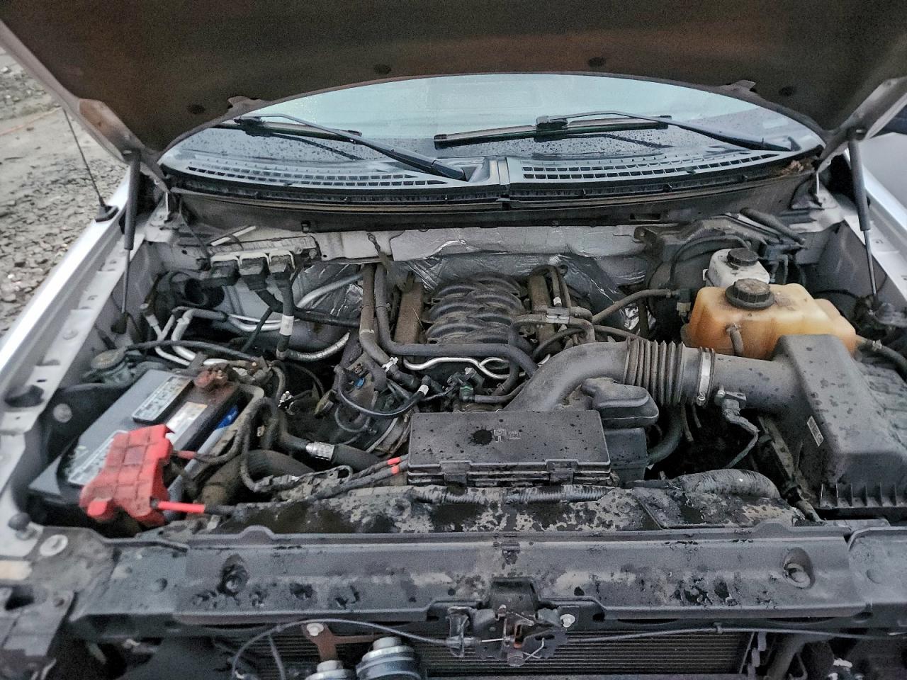 FORD F-150 SUPER CAB