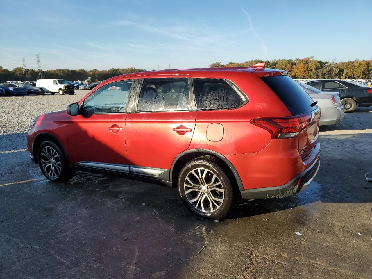 MITSUBISHI OUTLANDER SE