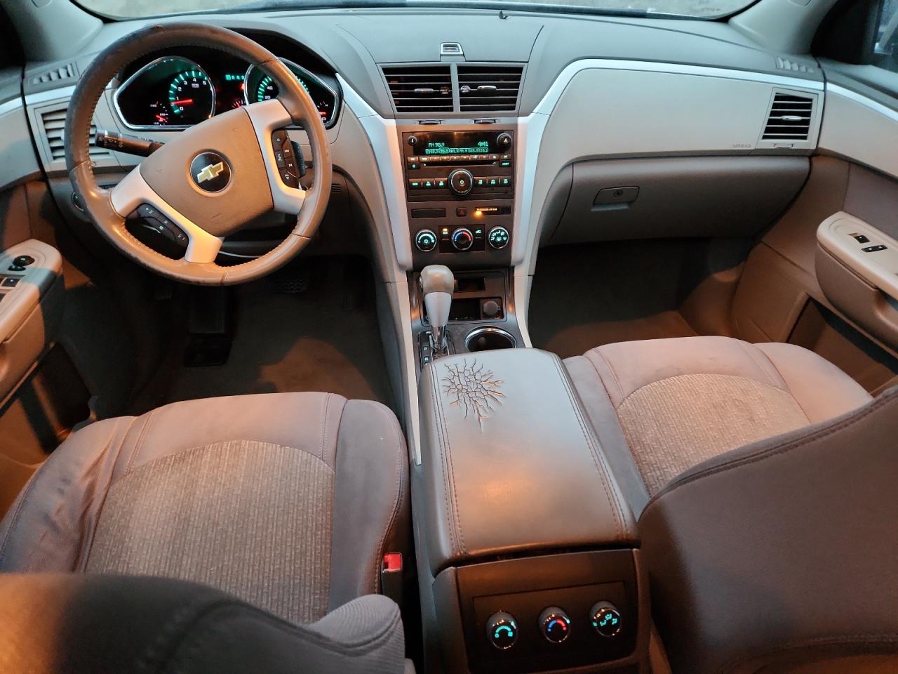 CHEVROLET TRAVERSE LS