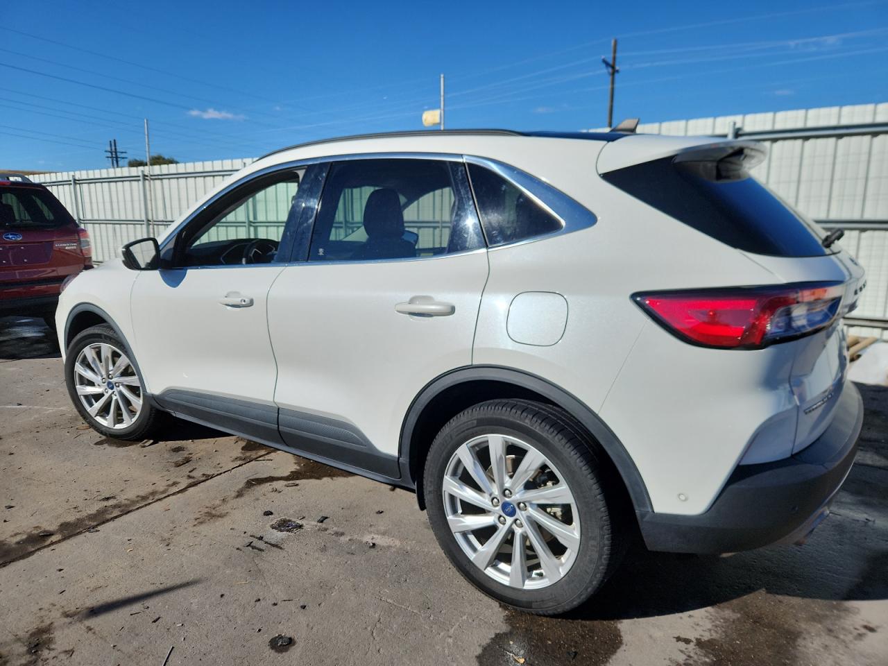 FORD ESCAPE TITANIUM