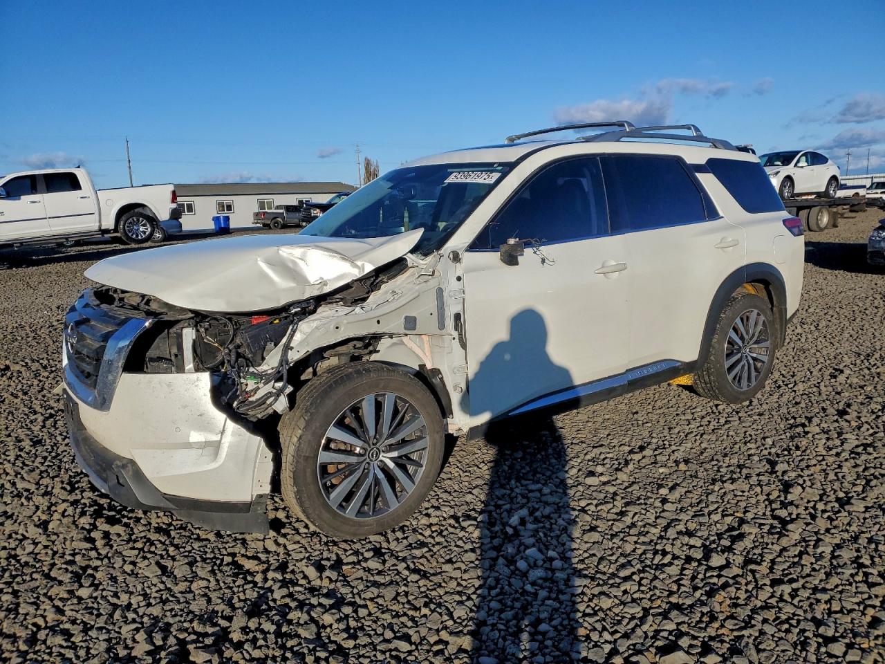 NISSAN PATHFINDER PLATINUM