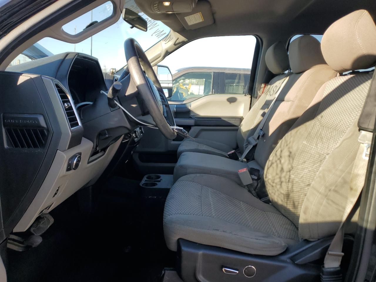 FORD F-250 SUPER DUTY