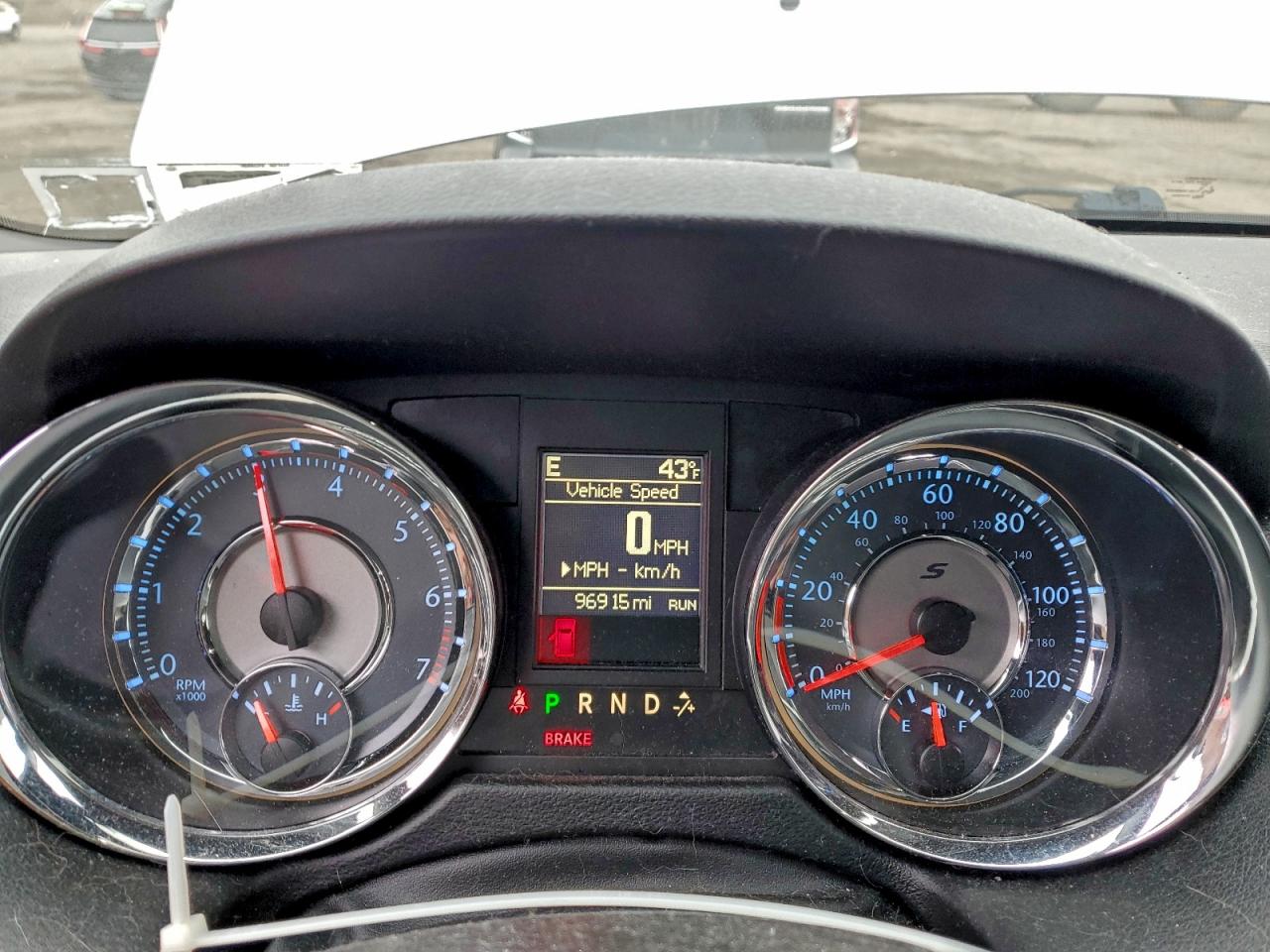 CHRYSLER TOWN & COUNTRY S