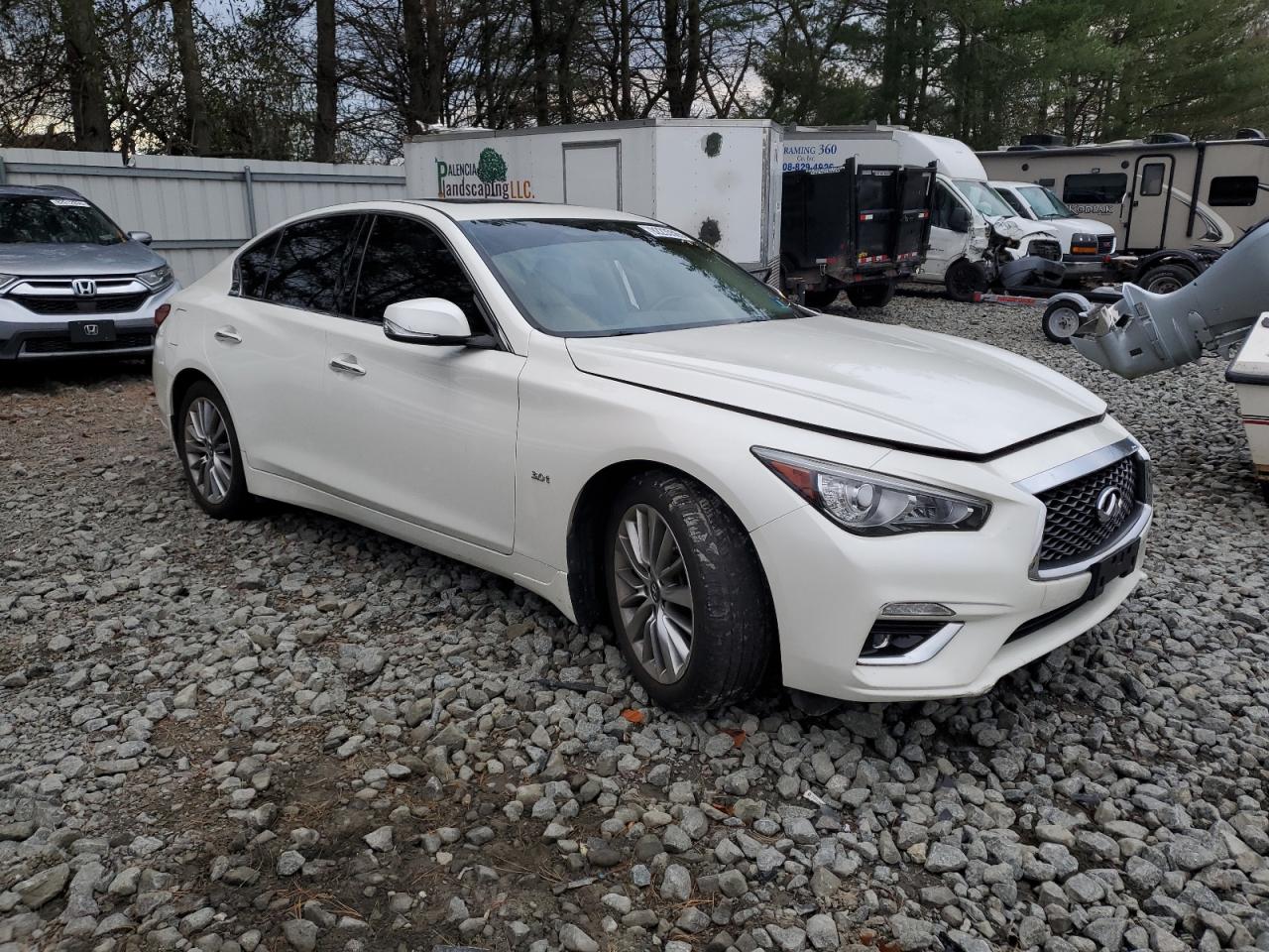 INFINITI Q50 LUXE