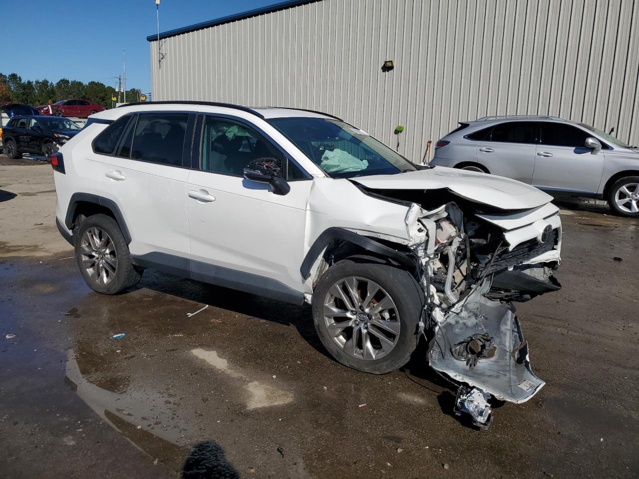 TOYOTA RAV4 XLE PREMIUM