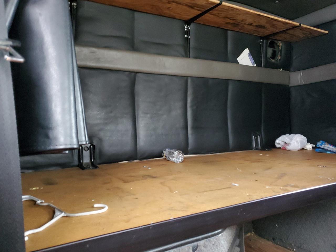 Lot #3283849453 2000 VOLVO VN