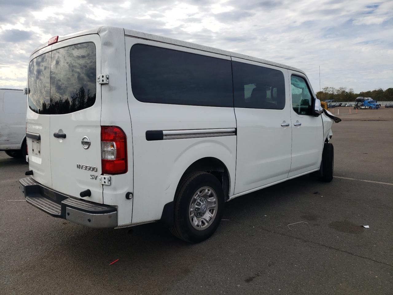 NISSAN NV3500 3500 S