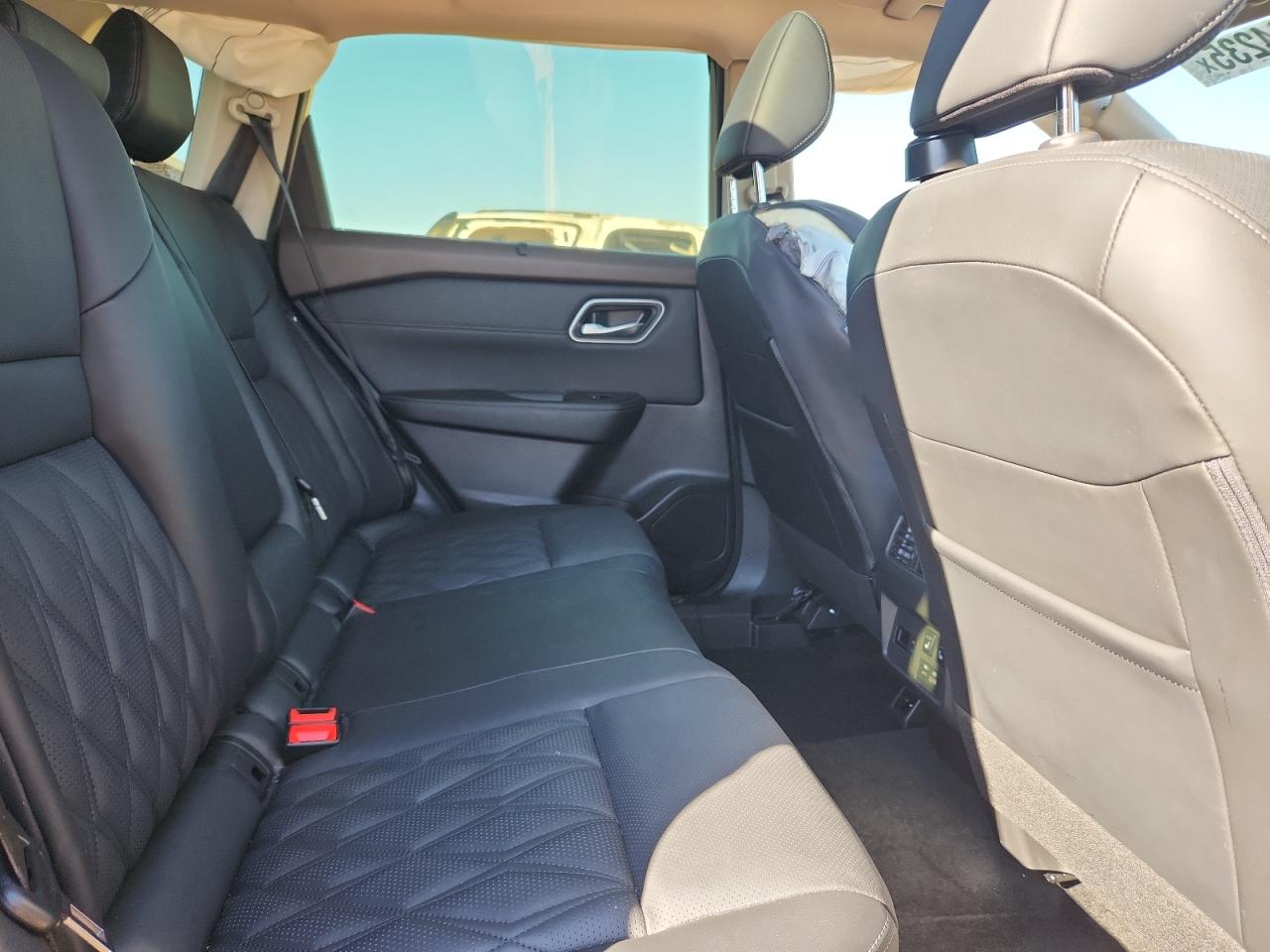 NISSAN ROGUE PLATINUM