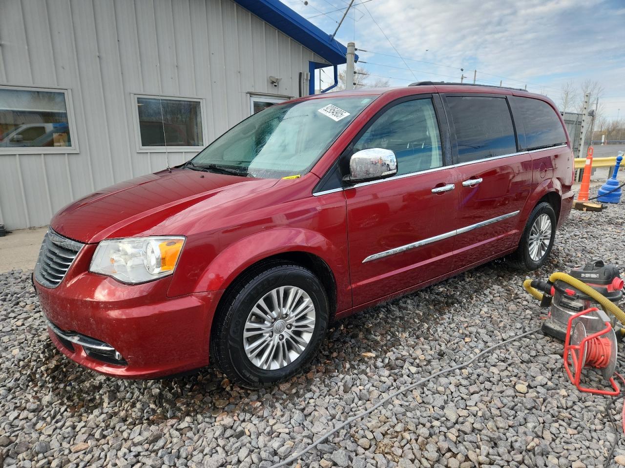 CHRYSLER TOWN & COUNTRY TOURING L