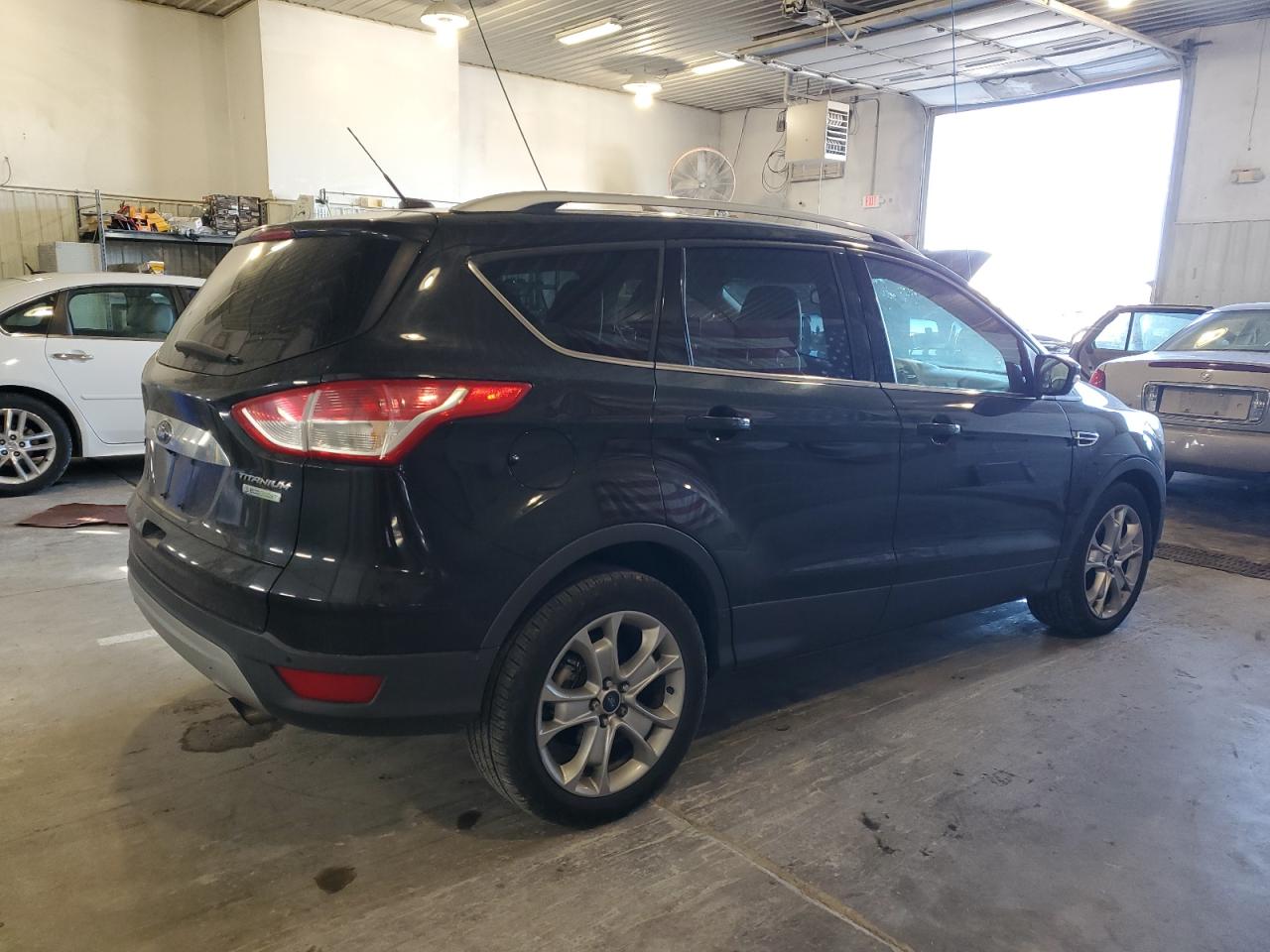 FORD ESCAPE TITANIUM