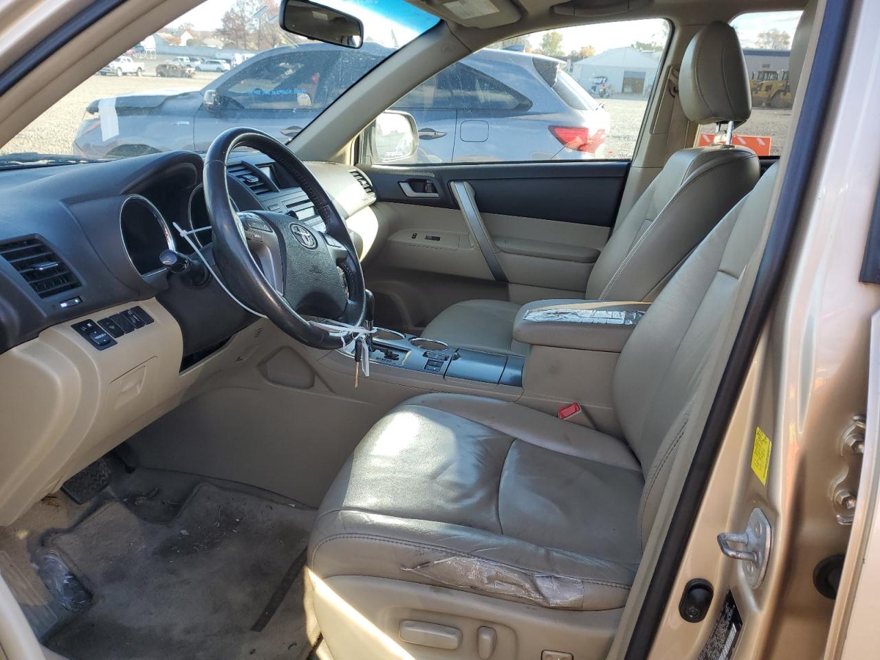 TOYOTA HIGHLANDER SE