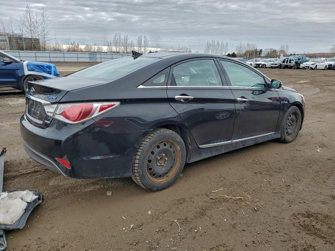 HYUNDAI SONATA HYBRID