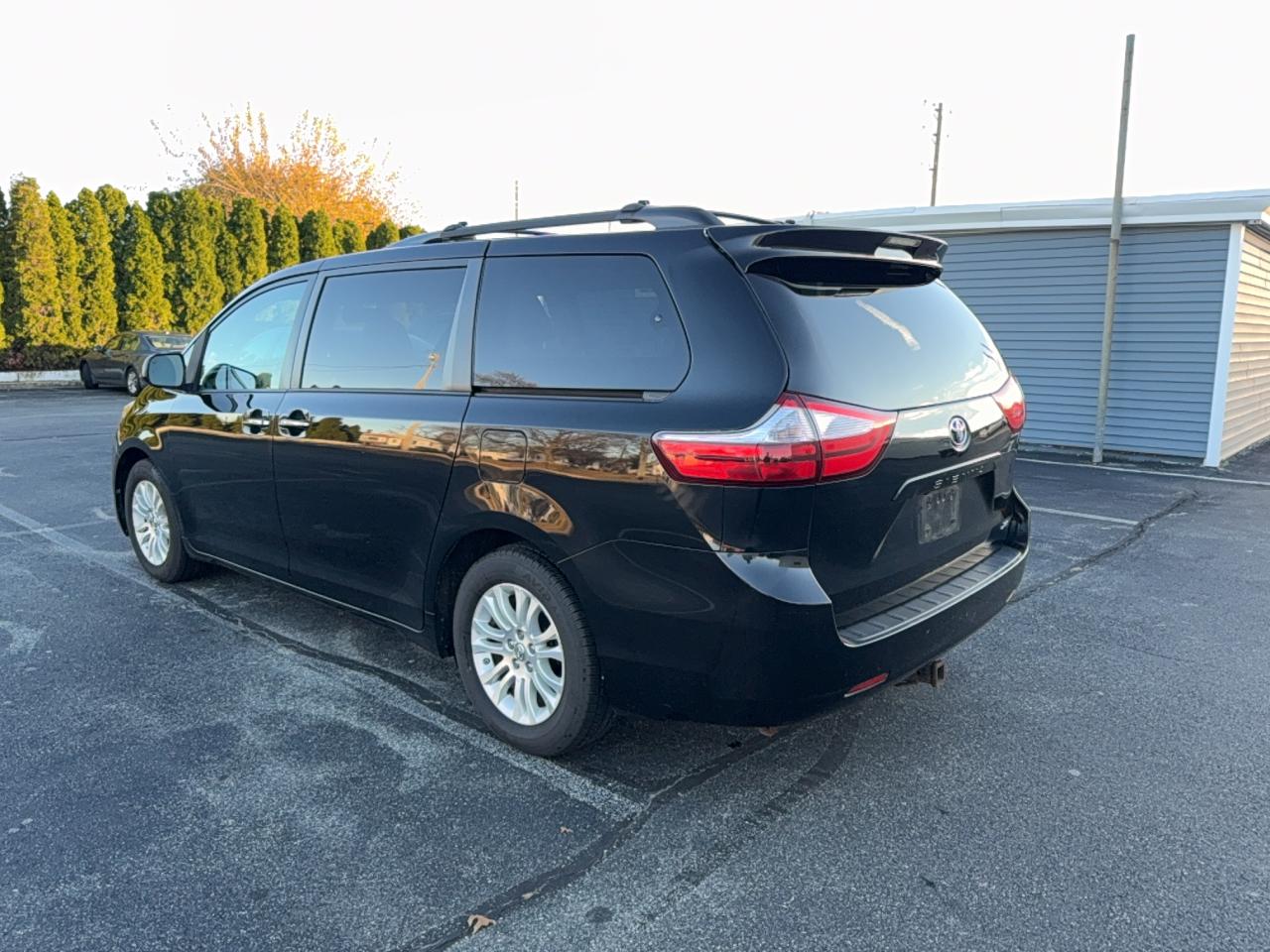 TOYOTA SIENNA XLE