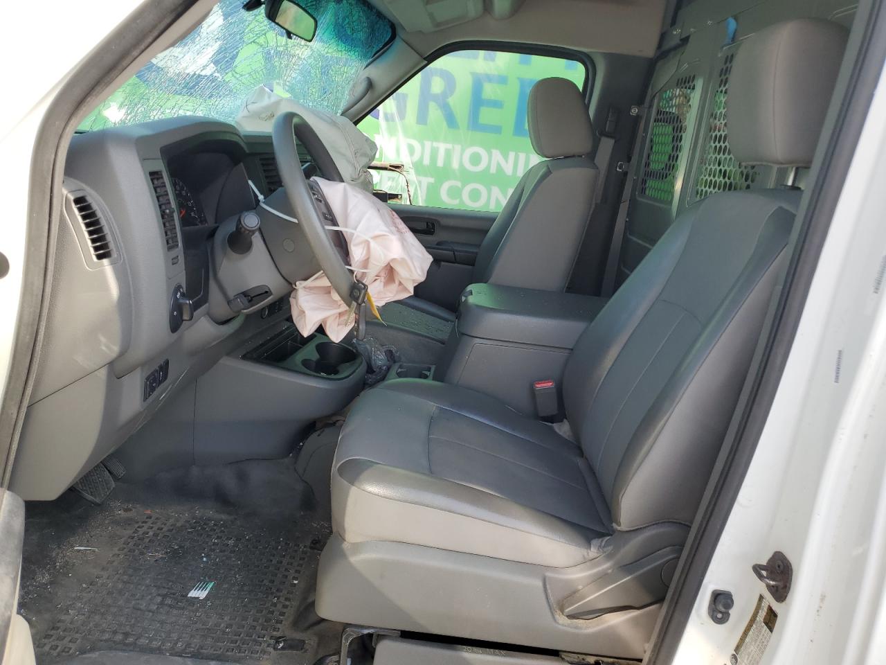 NISSAN NV2500 2500 S