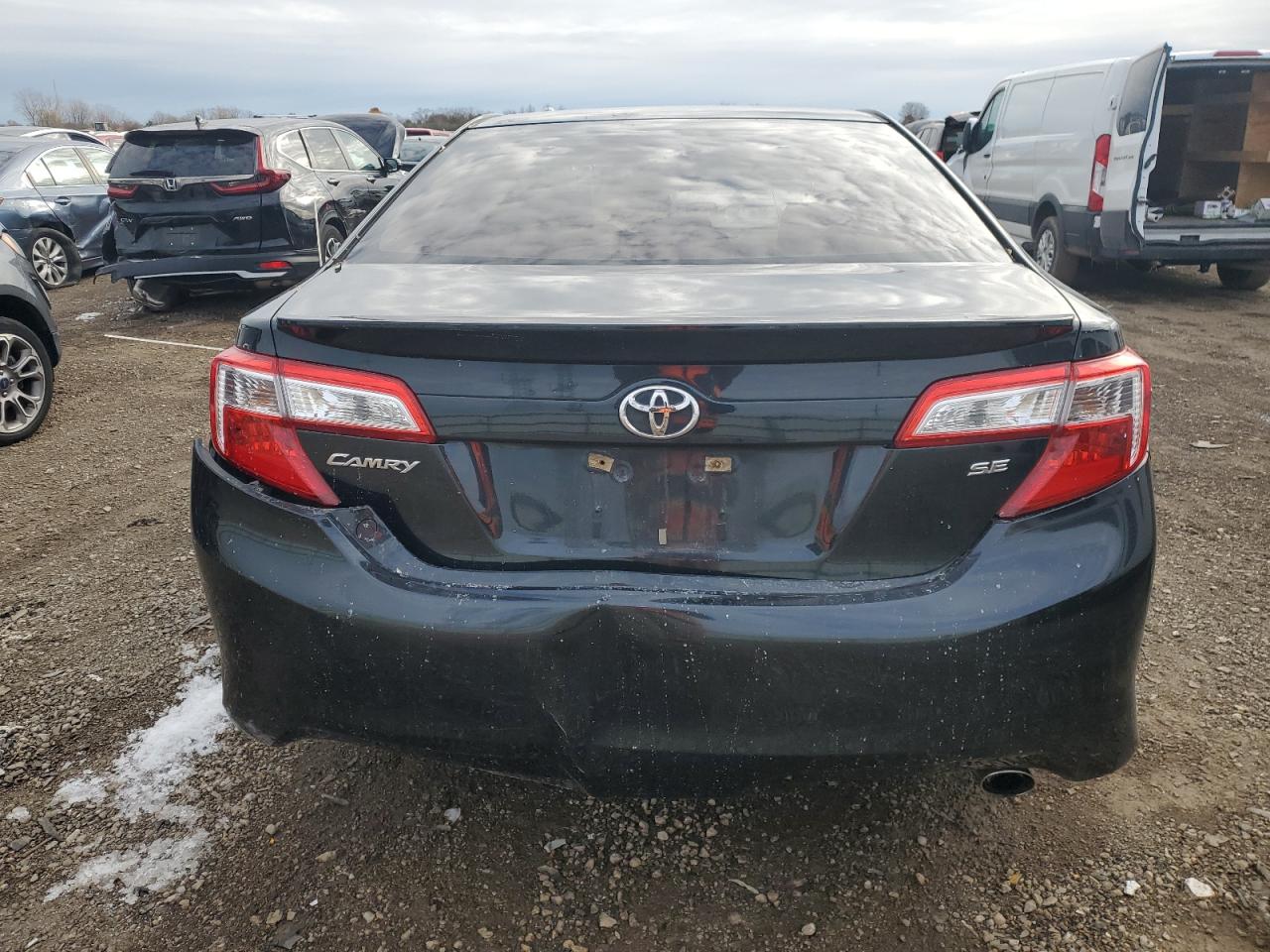 TOYOTA CAMRY BASE
