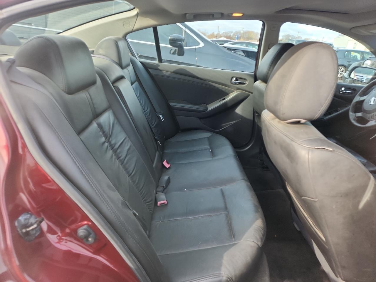 NISSAN ALTIMA BASE