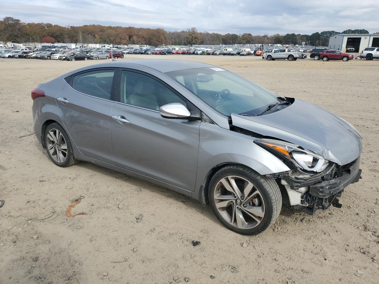 HYUNDAI ELANTRA SE