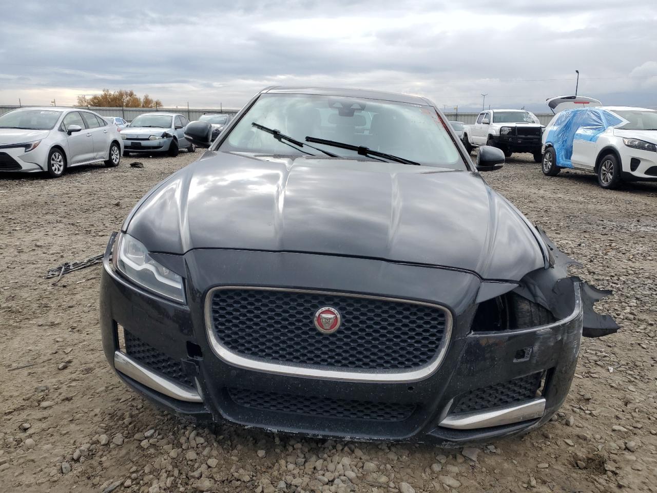 JAGUAR XF PREMIUM