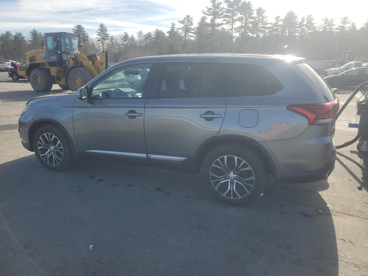 MITSUBISHI OUTLANDER SE