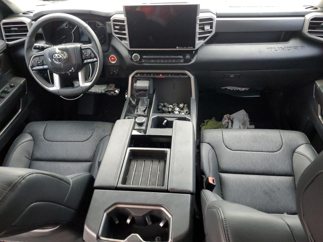 TOYOTA TUNDRA CREWMAX SR