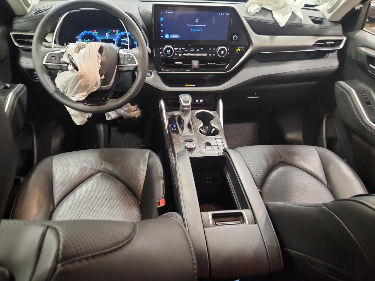 TOYOTA HIGHLANDER LE