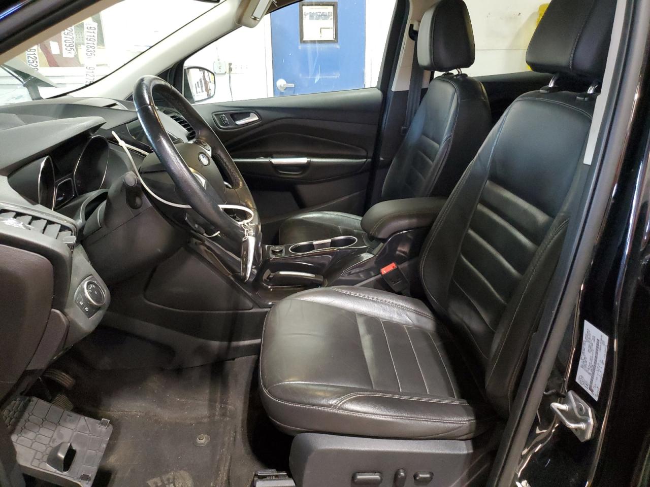 FORD ESCAPE TITANIUM