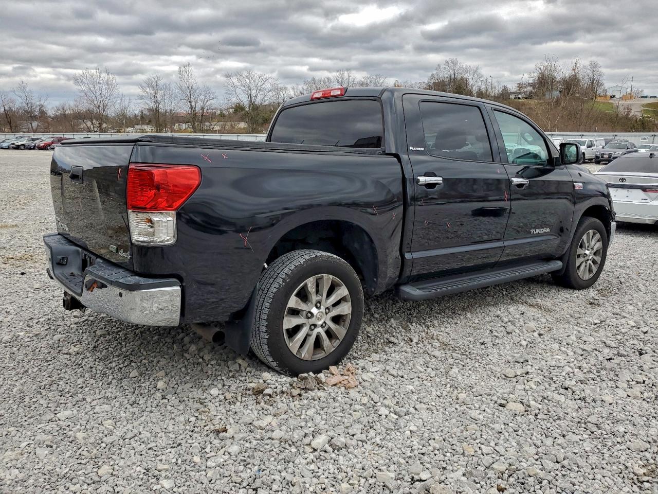 TOYOTA TUNDRA CREWMAX LIMITED