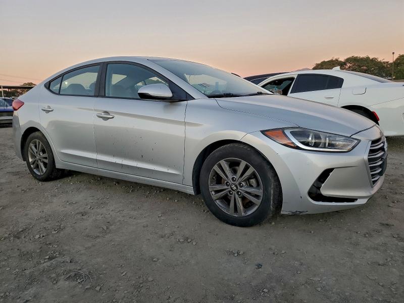 2018 HYUNDAI ELANTRA SE #3305329330