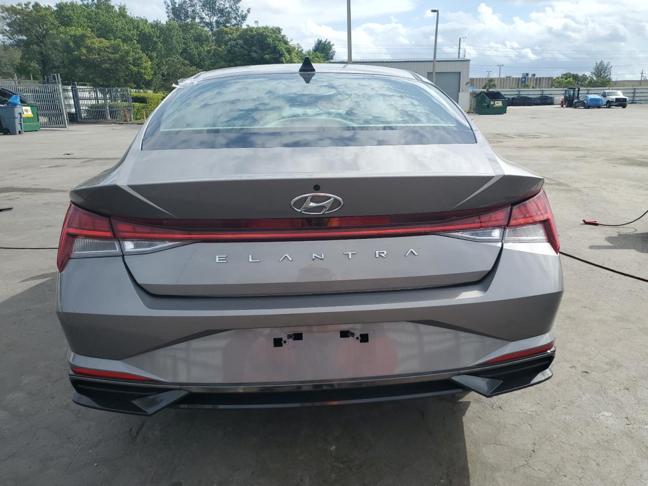 HYUNDAI ELANTRA SEL