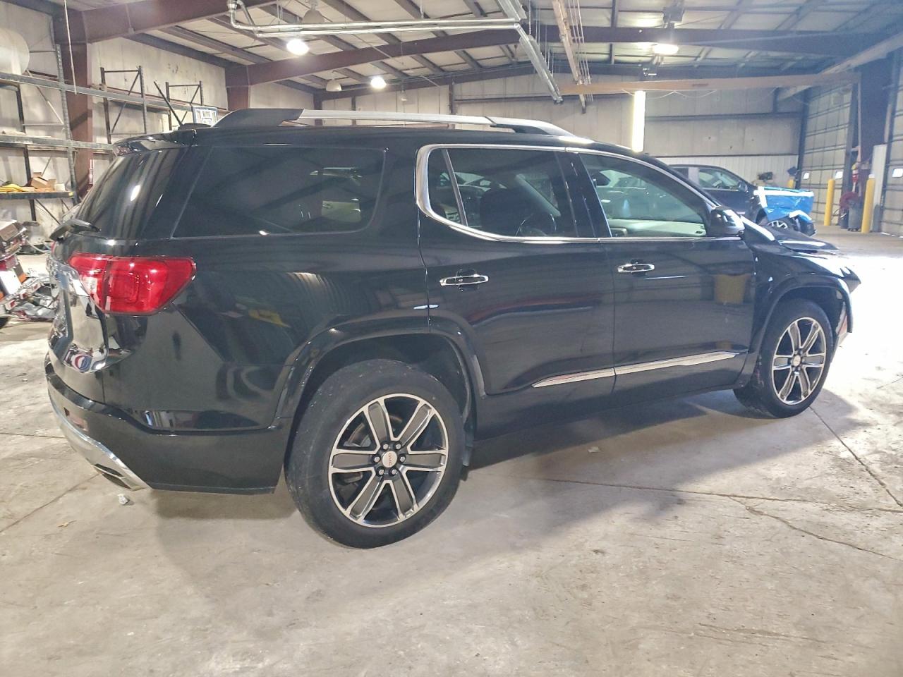 GMC ACADIA DENALI