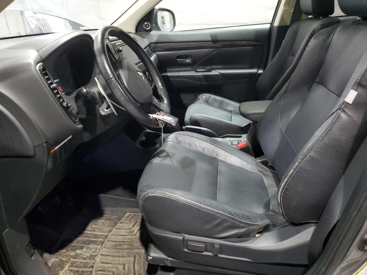 MITSUBISHI OUTLANDER GT