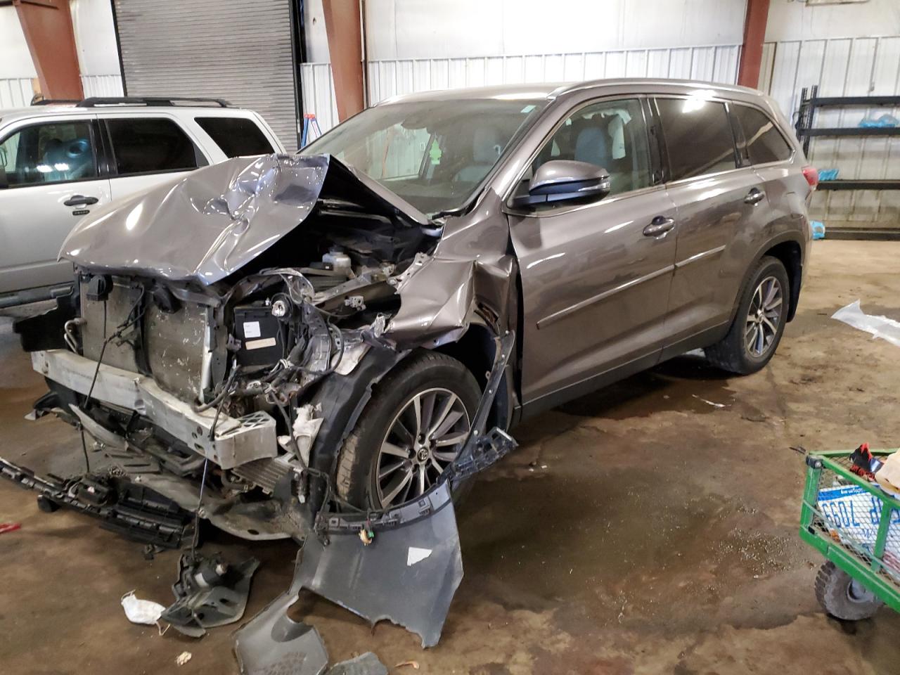 TOYOTA HIGHLANDER SE