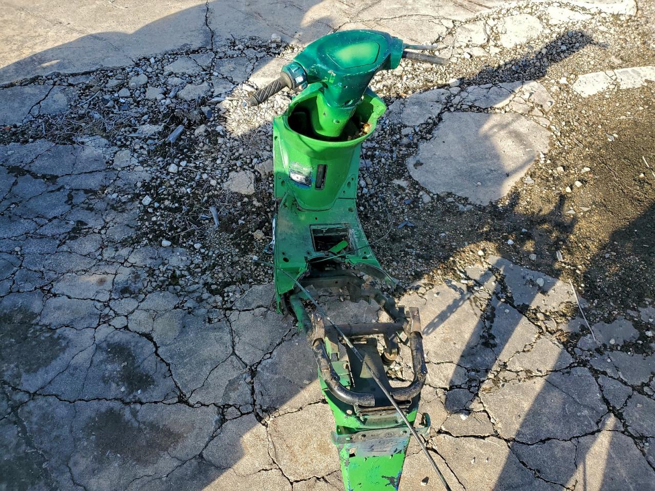 Lot #3305394300 2017 JIAN MOPED