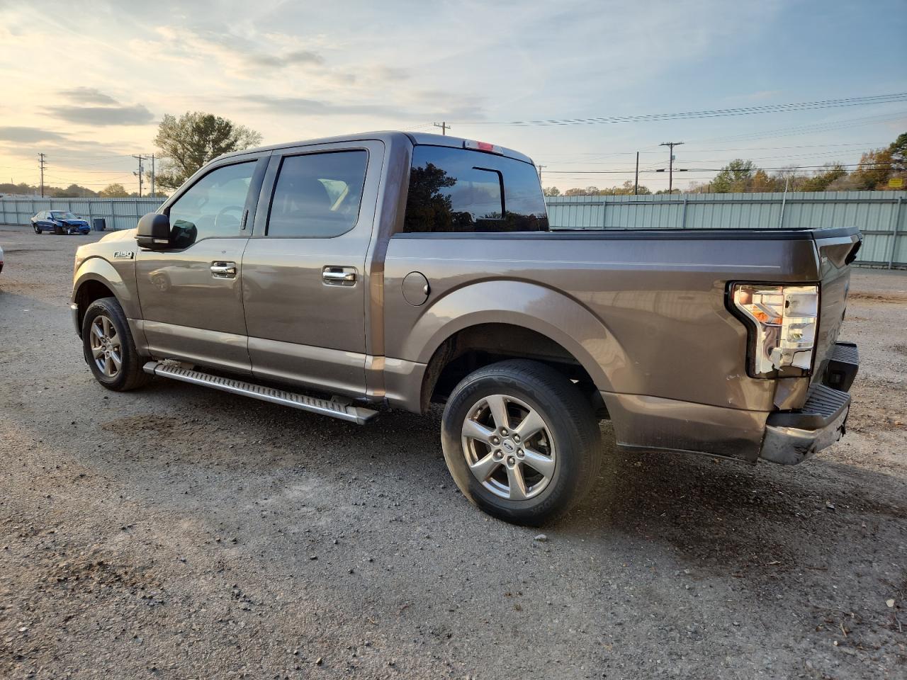 FORD F-150 SUPERCREW