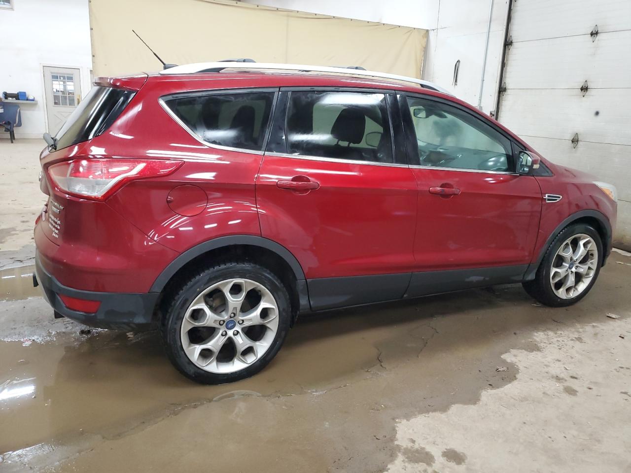 FORD ESCAPE TITANIUM