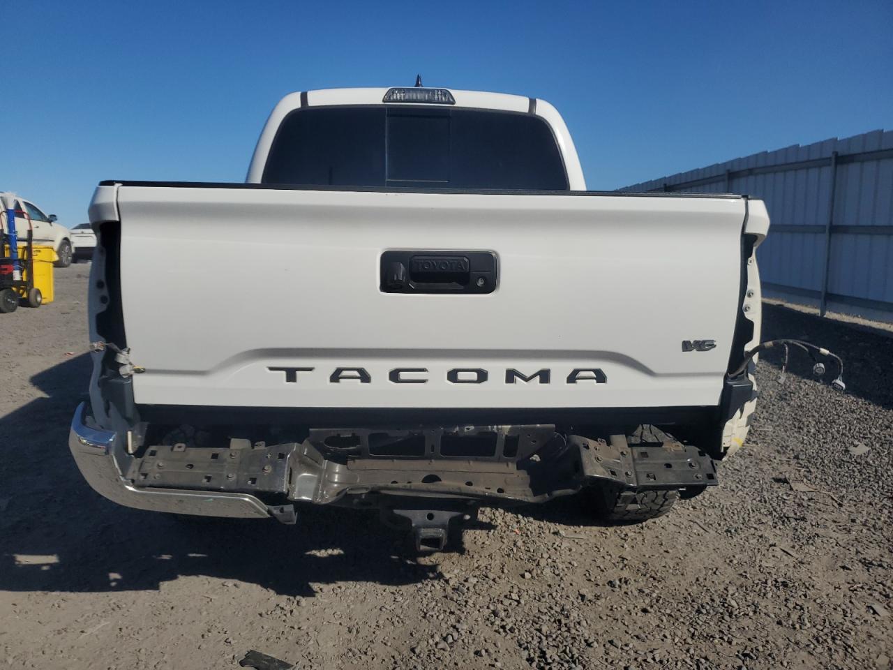 TOYOTA TACOMA DOUBLE CAB