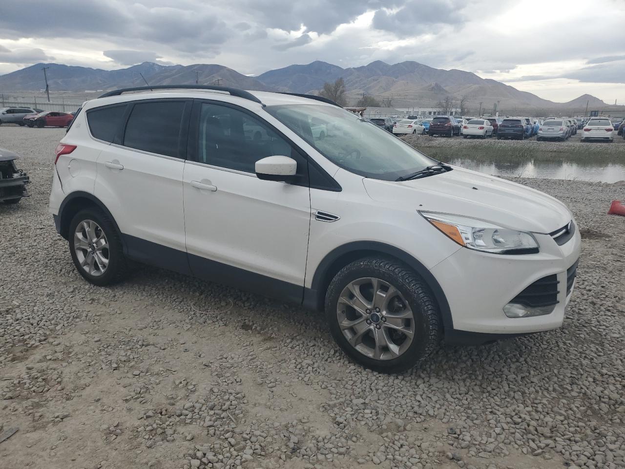 FORD ESCAPE SE