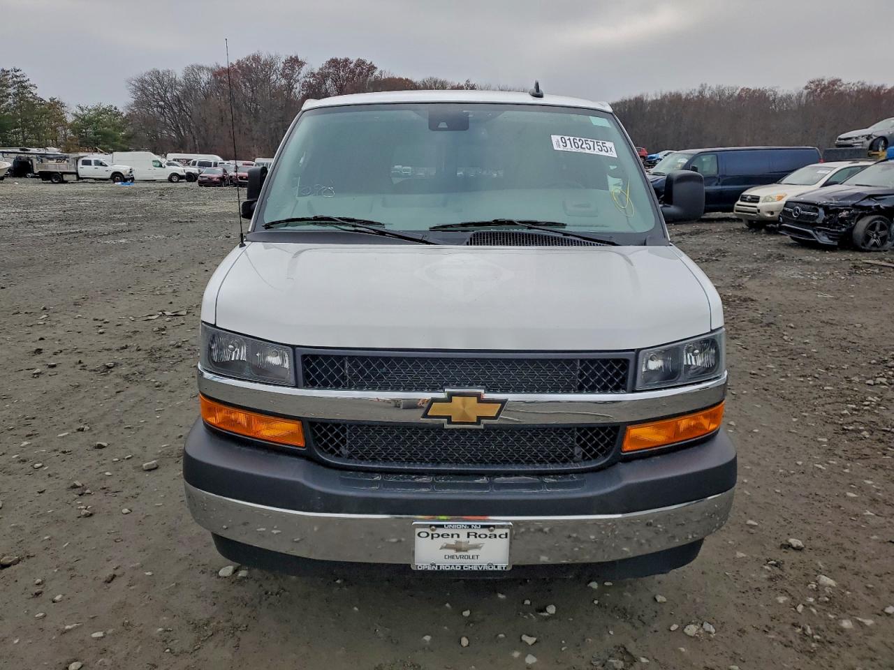 CHEVROLET EXPRESS LT
