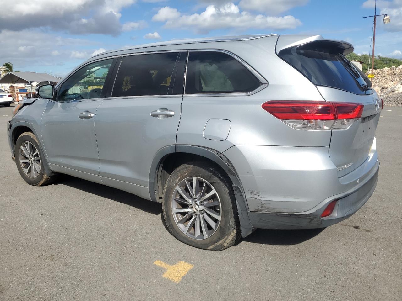 TOYOTA HIGHLANDER SE