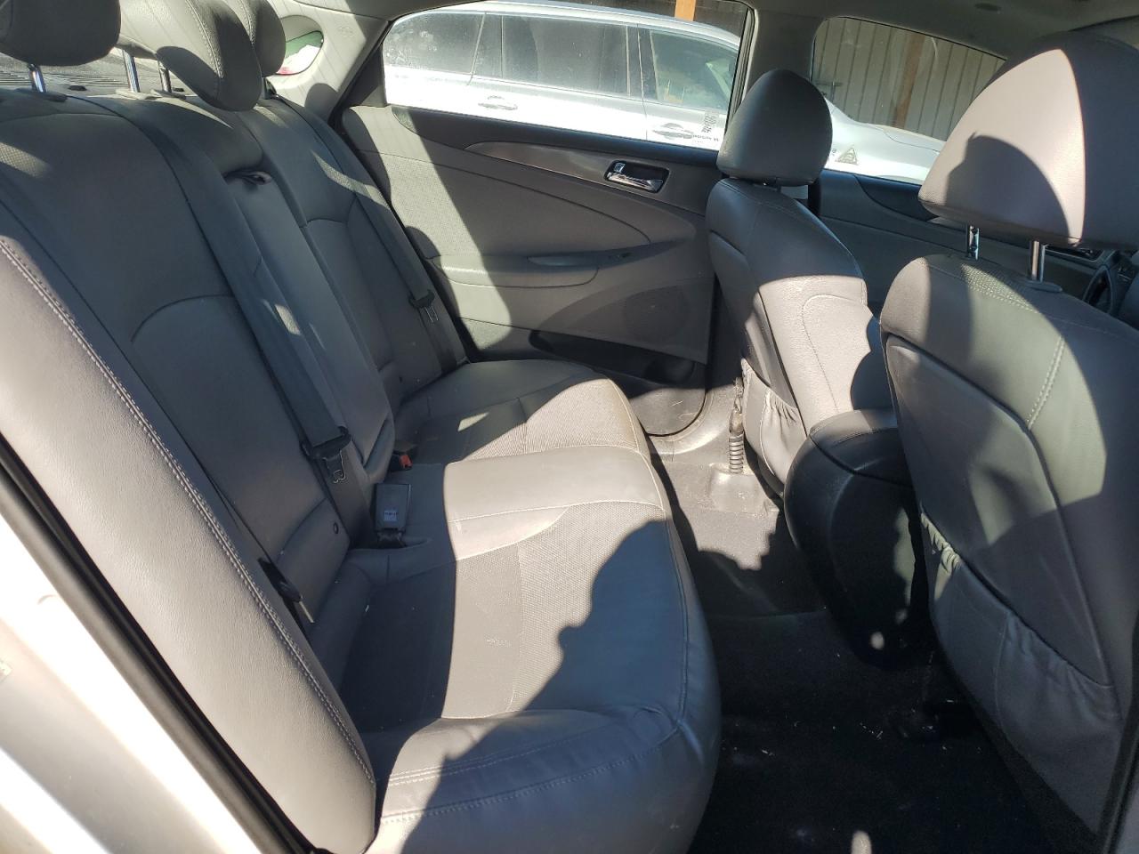 HYUNDAI SONATA HYBRID