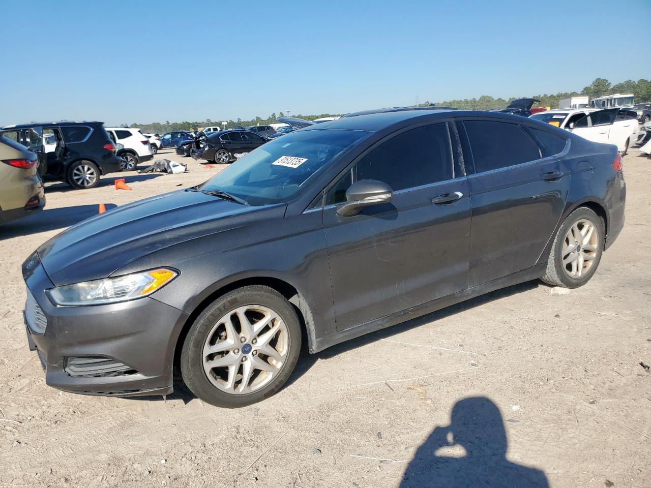 FORD FUSION SE