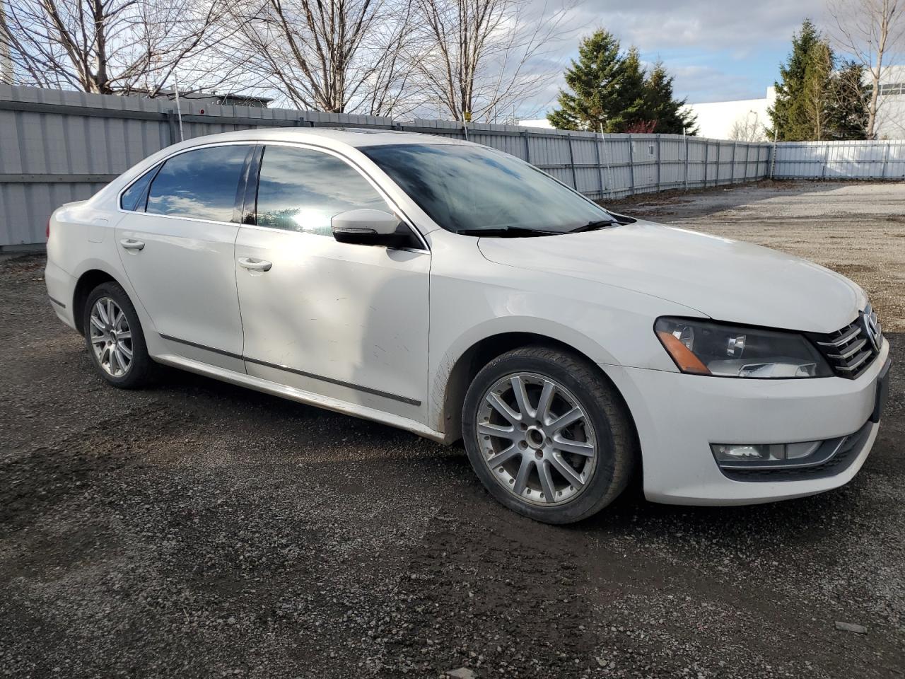 VOLKSWAGEN PASSAT SEL