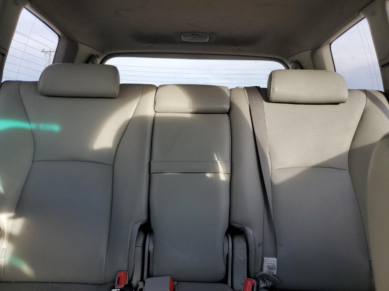 Lot #3283886430 2004 TOYOTA HIGHLANDER