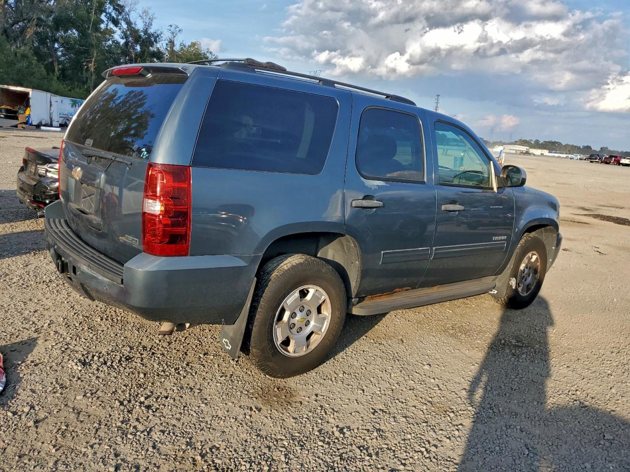 CHEVROLET TAHOE K1500 LS
